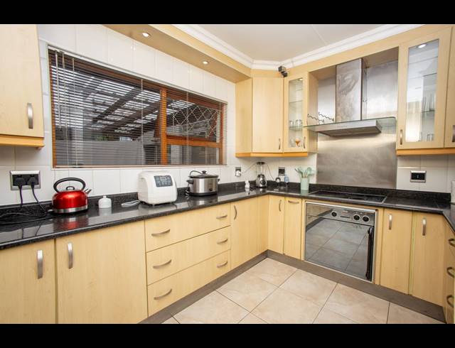 3 BEDROOM HOUSE FOR SALE IN NAHOON VALLEY PARK